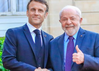 Lula e Macron começam visita francesa nesta terça (26) pelo Norte do Brasil