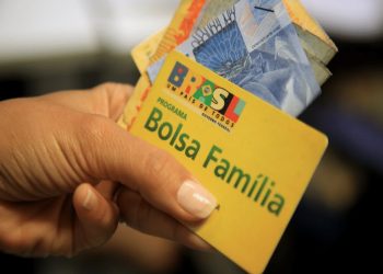 Aprenda a sacar o Bolsa Família sem cartão e veja o calendário de abril