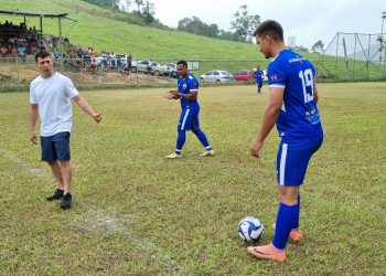 Denzol X Fagundes fizeram a abertura da Copa Rural 2025 em Barra de São Francisco