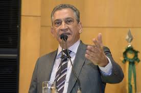 Prefeito Enivaldo dos Anjos vai entrar na Justiça contra apreensões de motos e veículos de trabalhadores do município