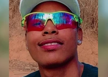 Dois criminosos rendem família em Jaguaré e matam jovem a facadas