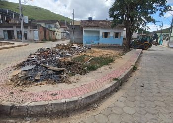 Mais de 50 toneladas de lixos já foram retirados da sede e distritos de Barra de São Francisco