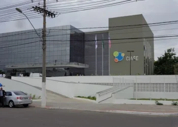 Adolescente de 15 anos que matou irmão a facadas na Serra/ES foi autuada