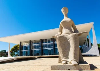 Aposentado do INSS não precisa devolver dinheiro da revisão da vida toda, decide STF