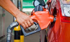 Gasolina pode cair: Preços do petróleo desabam no mercado internacional