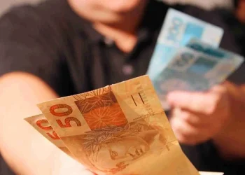 INSS antecipa consulta ao 13º; veja calendário e quem recebe benefício