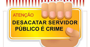 Mulher desacata servidora desfere tapa e é conduzida para dar explicação a delegado