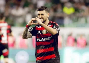 Arrascaeta vai assumir nova função no Flamengo com saída de Gerson