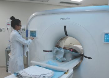 Aparelho para diagnosticar doenças de câncer, trombose e pulmão para atender pacientes do Sus