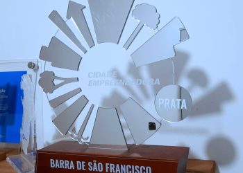 Barra de São Francisco se destaca no programa Cidade Empreendedora e conquista troféus estadual e nacional