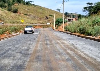 Obras de pavimentação da Avenida Arlindo Valli avançam e trazem melhorias para moradores e motoristas