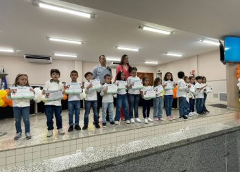 EMEF Mac Nair realiza primeira formatura do Proerd na Educação Infantil em Barra de São Francisco