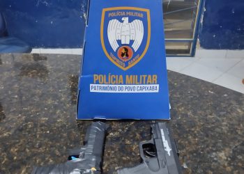 PM Apreende Simulacros de Arma com Dois Homens no Centro da Cidade