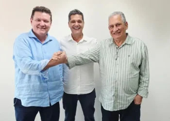 Enivaldo dos Anjos mostra força e liderança no Noroeste