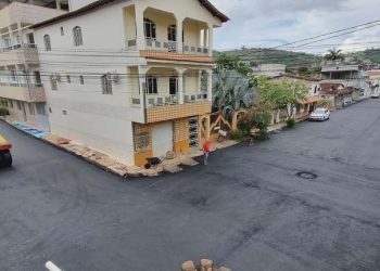 Asfalto que transforma vidas: gestão Enivaldo já soma dezenas de ruas pavimentadas