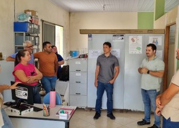 Prefeitura reforça saúde e novos computadores são entregues na USB de Vargem Alegre