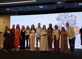 Barra de São Francisco se destaca em prêmio estadual de educação