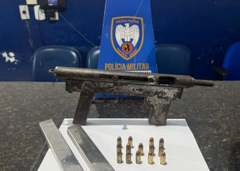 Submetralhadora apreendida após denúncia de tiros em Santa Luzia distrito de Mantenópolis