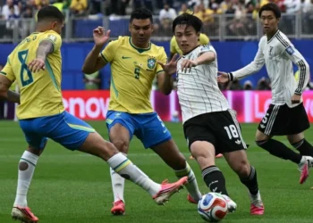 Brasil vence o Japão e avança às oitavas da Copa do Mundo