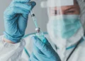 Nova vacina mais potente contra pneumonia e meningite começa a ser aplicada em crianças no Espírito Santo