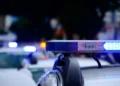 Adolescente de 14 anos desaparece com irmão de 1 ano após sair para mercado em Cariacica