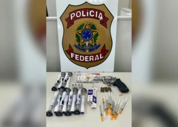 PF prende mulher suspeita de vender medicamentos emagrecedores ilegais pela internet no ES e na Bahia