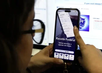 Receita libera 3º lote da restituição do IR 2026