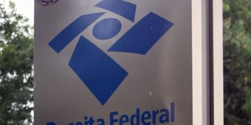 Receita Federal libera cashback do Imposto de Renda nesta quarta (15): até R$ 1.000 será depositado automaticamente