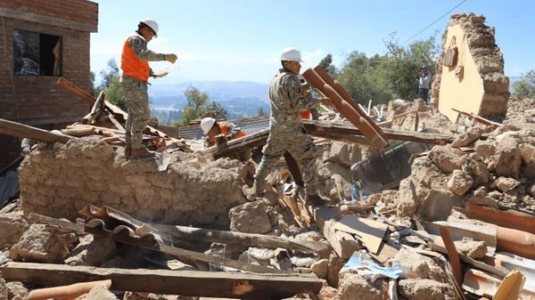 Terremoto nos Andes do Peru deixa mortos, dezenas de feridos e destrói casas; autoridades intensificam buscas