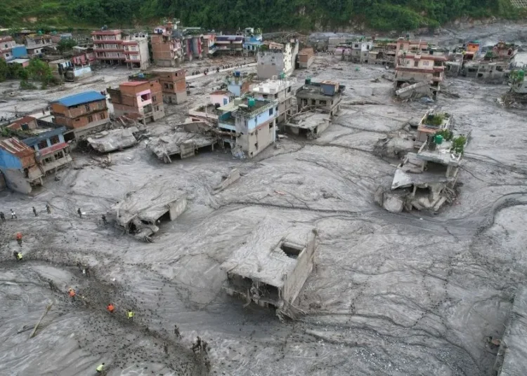 Autoridades fazem alerta:Mortes na China e Nepal ultrapassa 800