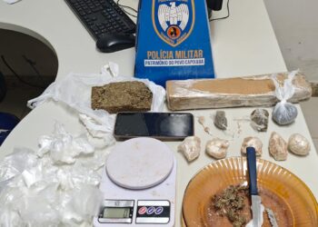 Abordagem da PM revela depósitos de drogas e desarticula ponto de tráfico em Barra de São Francisco