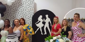 Projeto Avivar transforma noite dos anos 60 em uma grande celebração da melhor idade em Barra de São Francisco